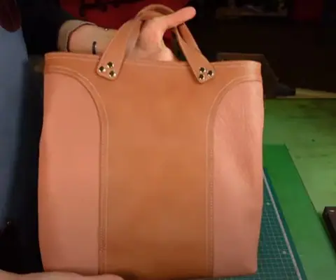 Tote bag