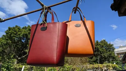 Minimalist tote bag