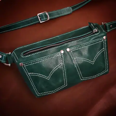 Emerald shoulder bag