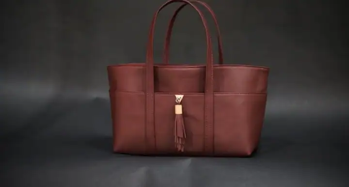 Tote bag